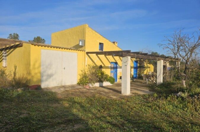 El Perellò – 3 bedroom country property with water possible