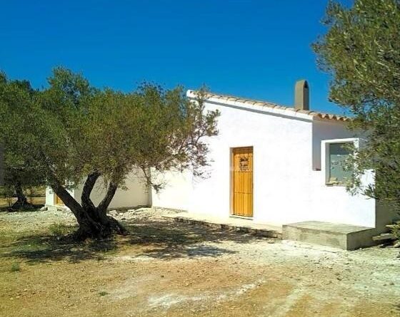 L’Ametlla de Mar –  2 bedroom country property