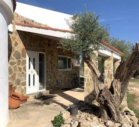 Roquetes – 2/3 bedroom country property –  3 hectares with beautiful views